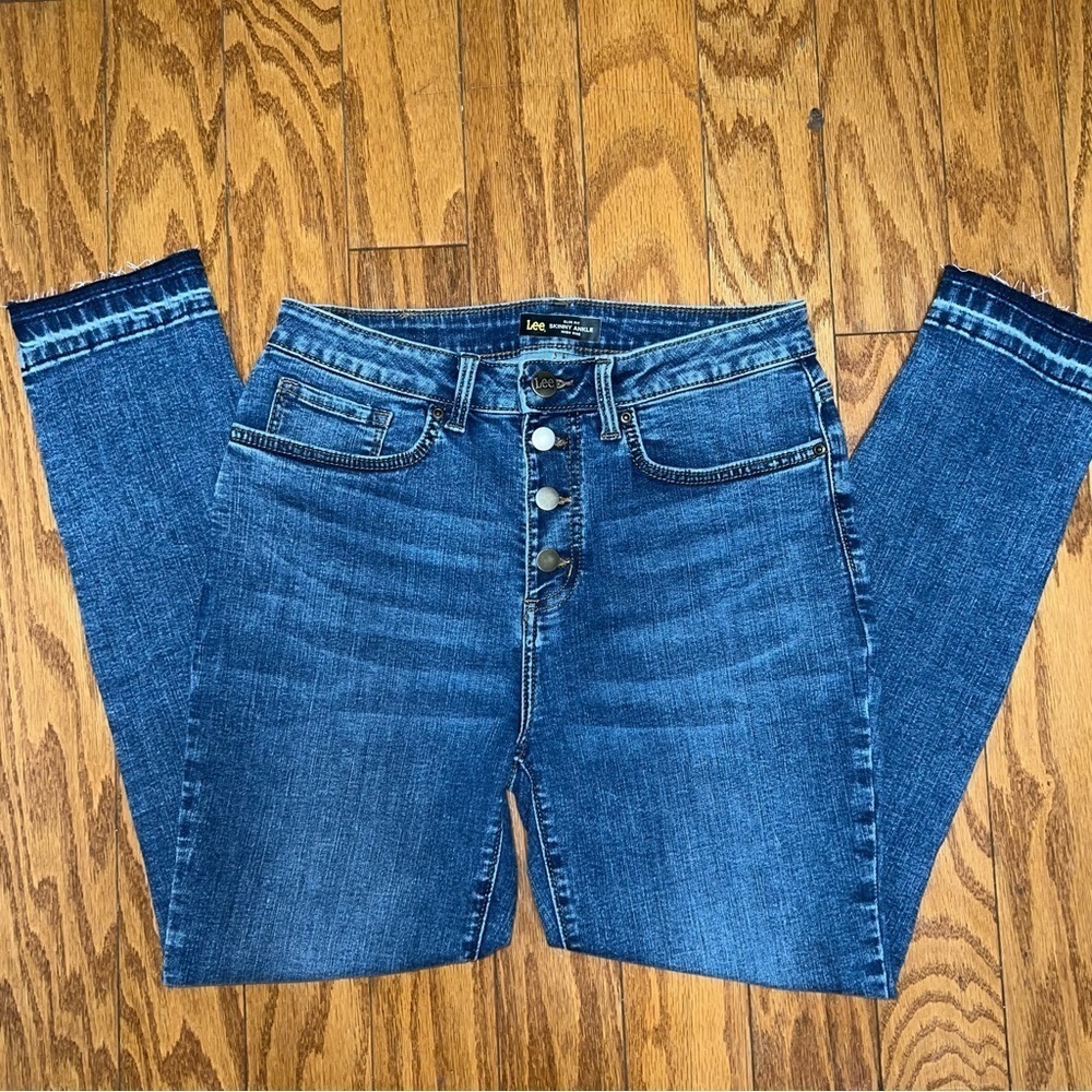 Lee Women's Slim Fit Skinny Ankle Button Fly High Rise Jeans Size 8 Medium